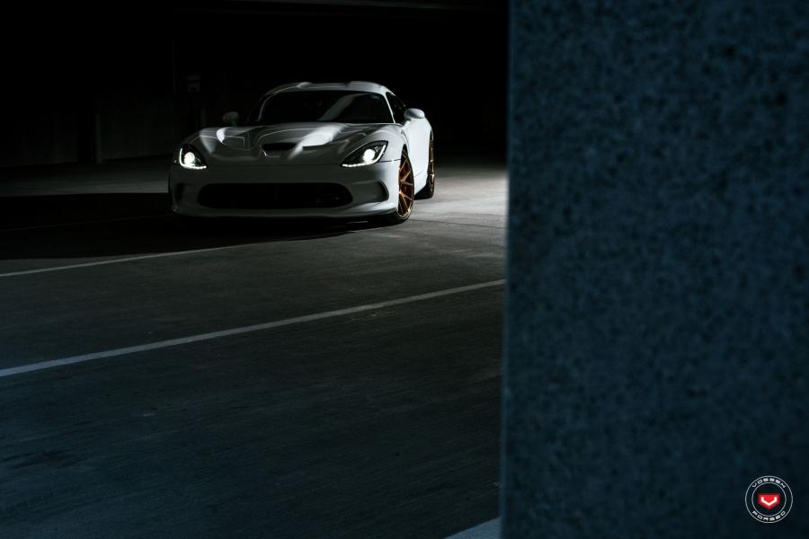  Dodge Viper SRT on Vossen Wheels (VPS-306) 2016 года  (фото 11 из 25)